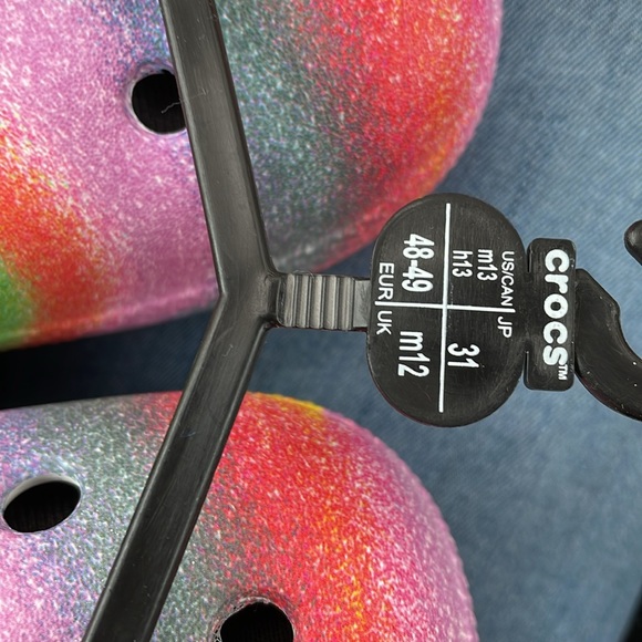 NWT Crocs Classic Fur Lined Spray Dye rainbow Clog in size 13 mens - Picture 5 of 9